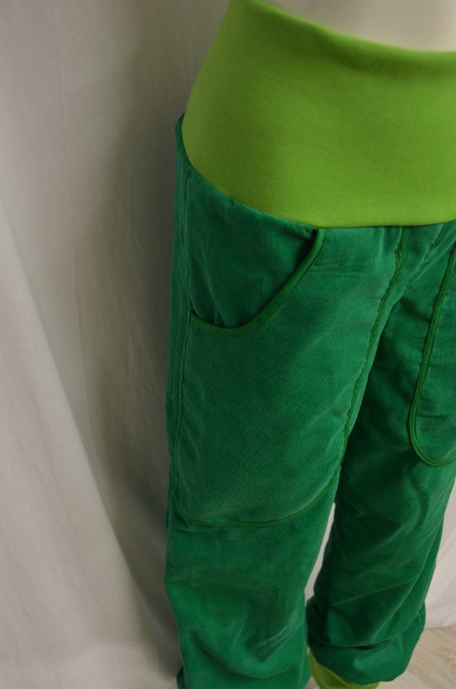 Cord Hose Take It Away Women Lang Kletterhose Damenhose Aus Cord, Grüne Pumphose von LinasTraumwerkstatt