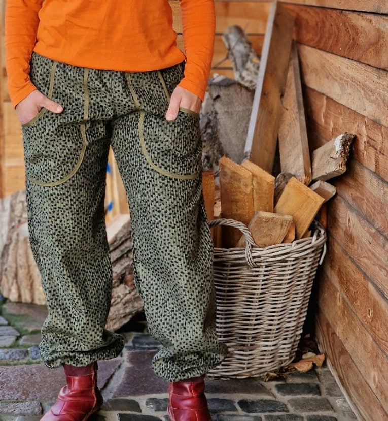 Cord Hose Take It Away Women Lang Kletterhose Damenhose Aus Cord, Oliv Punkt Pumphose, Loose Fit, Cordhose von LinasTraumwerkstatt