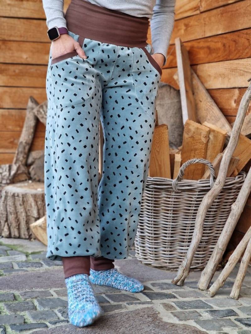 Hose Aus Weichem Nicky Retro Damen Lang Nicki Stoff Damenhose Sportliche Für Pumphose Taschen Chillhose Relaxhose Petrol Weich von LinasTraumwerkstatt