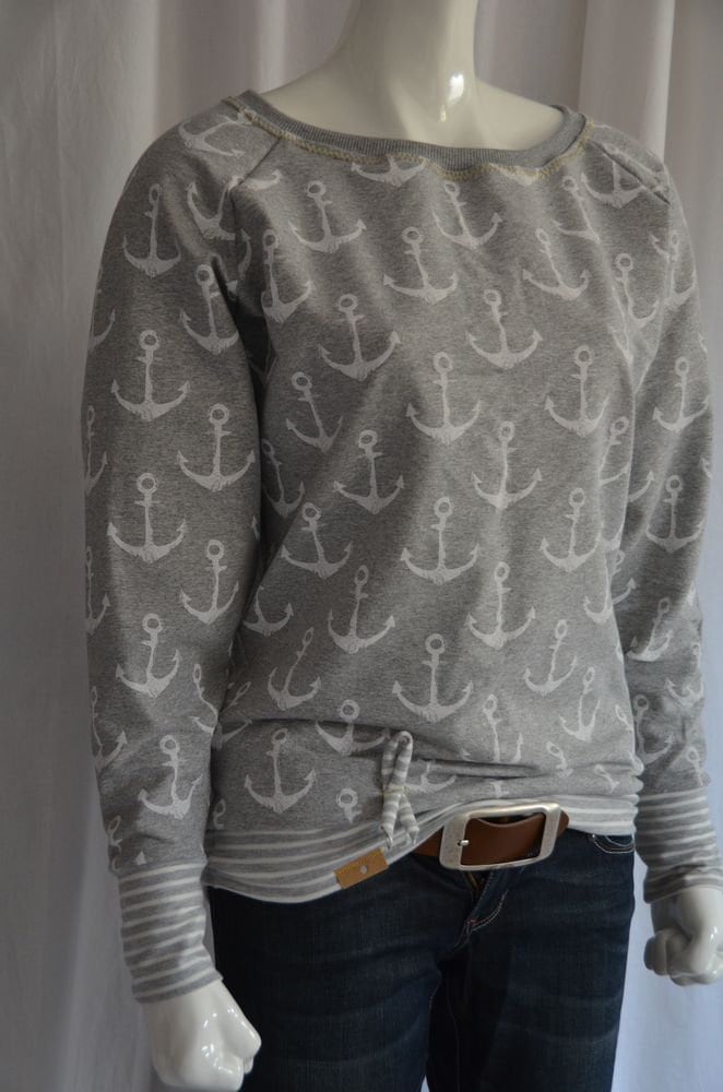 Lässiges Oversized Sweatshirt Pullover Anker Pulli Für Damen, Damenpullover, Maritim, Graues Pullover Damen Mit Ankermotiv von LinasTraumwerkstatt