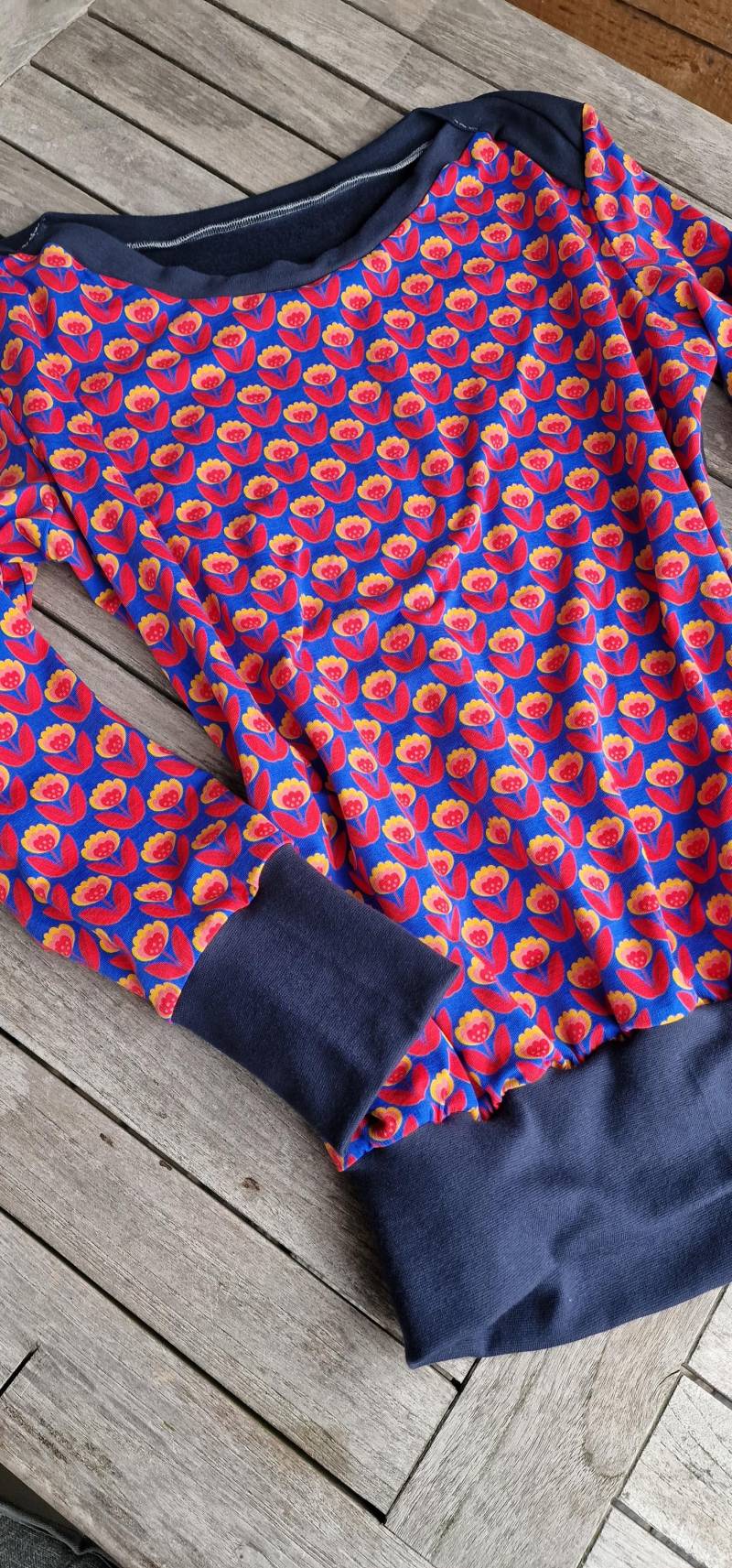 Langarmshirt Hannah Retro Blumen Maritim , Shirt Für Damen Damenshirt Mit Langem Arm Größe S - Xxl Streifenshirt Geblümt Blau Rot von LinasTraumwerkstatt