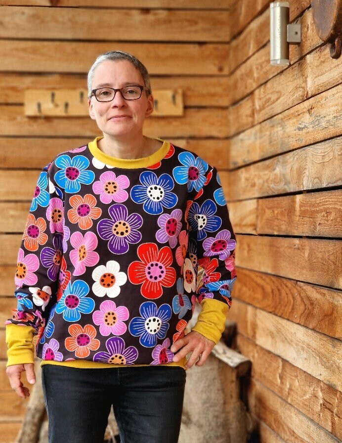 Sweatshirt Oversized Pulli Stella Blumen Shirt Für Damen Damenshirt Mit Langem Arm Gepunktet , Boho, Damenpullover Sweater Braun Bunt von LinasTraumwerkstatt