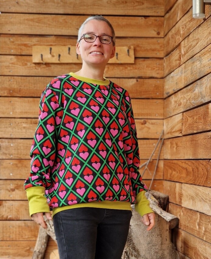 Sweatshirt Oversized Pulli Stella Herzen , Shirt Für Damen Damenshirt Mit Langem Arm Gepunktet Boho, Damenpullover Sweater Heart von LinasTraumwerkstatt