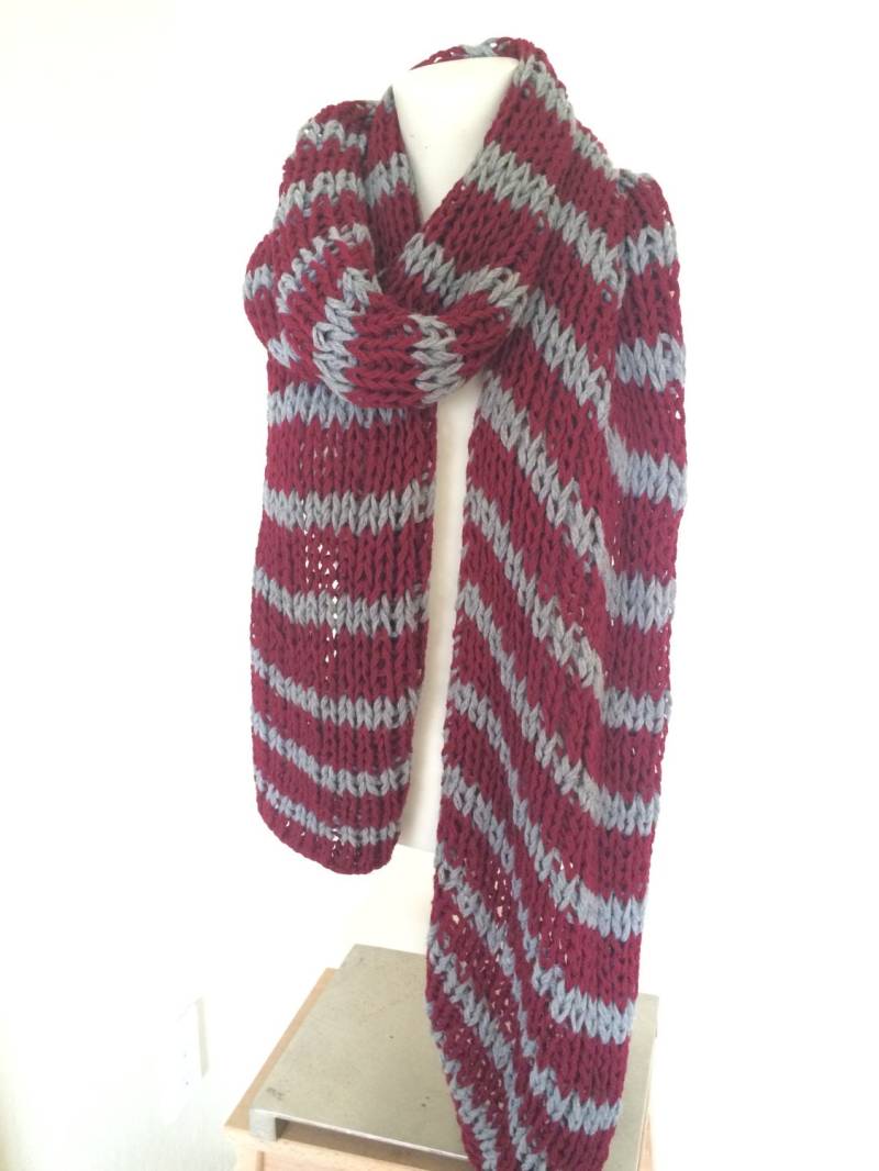 Wrap-Gestrickte Schal von Linasonline