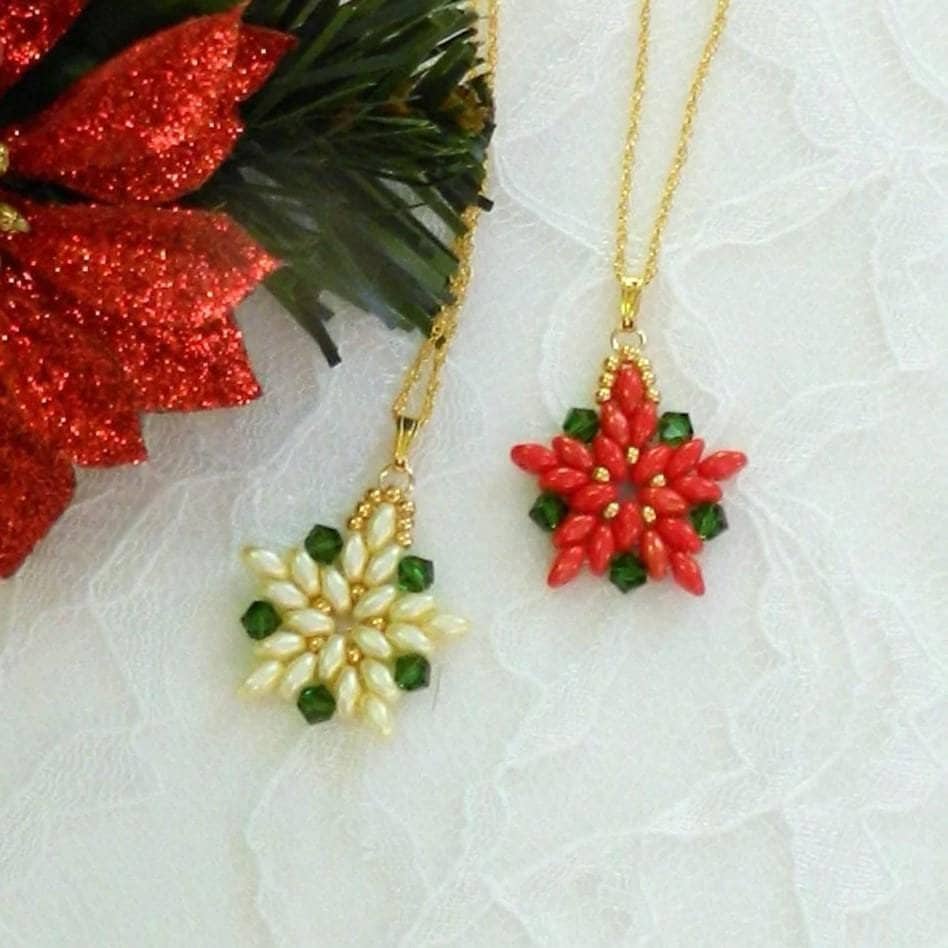 Perlen Weihnachtskristall & Super Duo Poinsettia Halskette Perlen Weihnachtskristall & Super Duo Poinsettia Halskette von LindaCreations4U