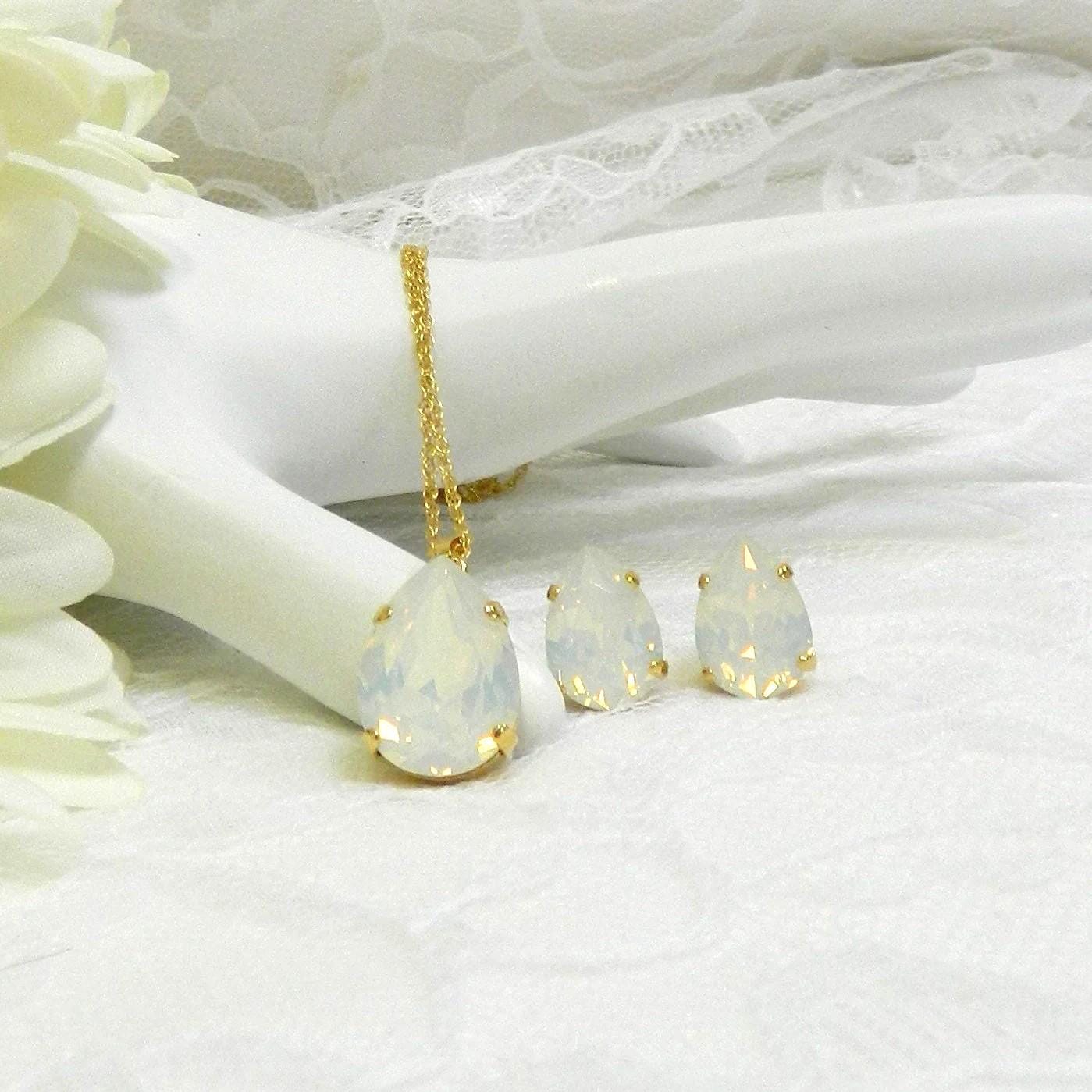 Solitaire Crystal Opal Pear Anhänger Und/Oder Passende Ohrringe Solitaire Crystal Opal Pear Anhänger Und/Oder Passende Ohrringe von LindaCreations4U