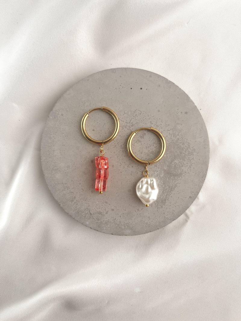 Ohrringe | Perlenohrringe Handgemacht Pink Rosa Gold Unikat Statementohrringe Perlen Süßwasserperle von LindaIrediART