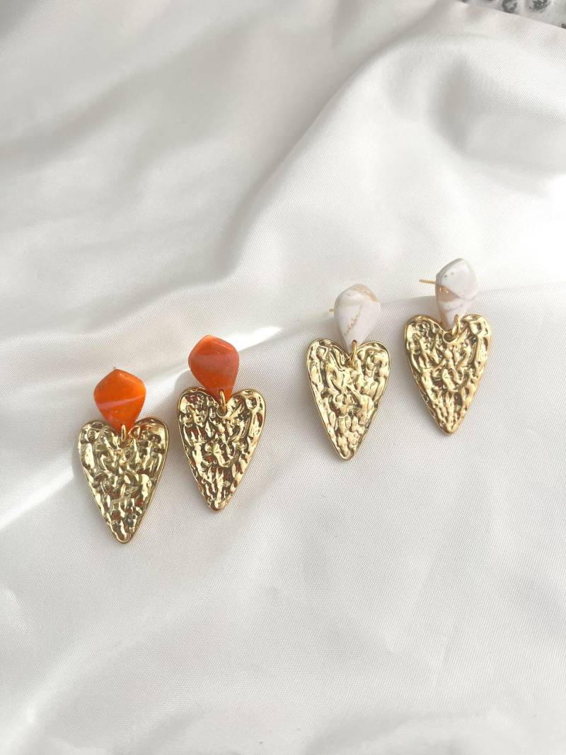 Ohrringe | Polymerclayohrringe Edelstahl Handgemacht Orange Beige Gold Unikat Statementohrringe Herz Ohrringe | Polymerclayohrringe Edelstahl Handgemacht Orange Beige Gold Unikat Statementohrringe Herz von LindaIrediART