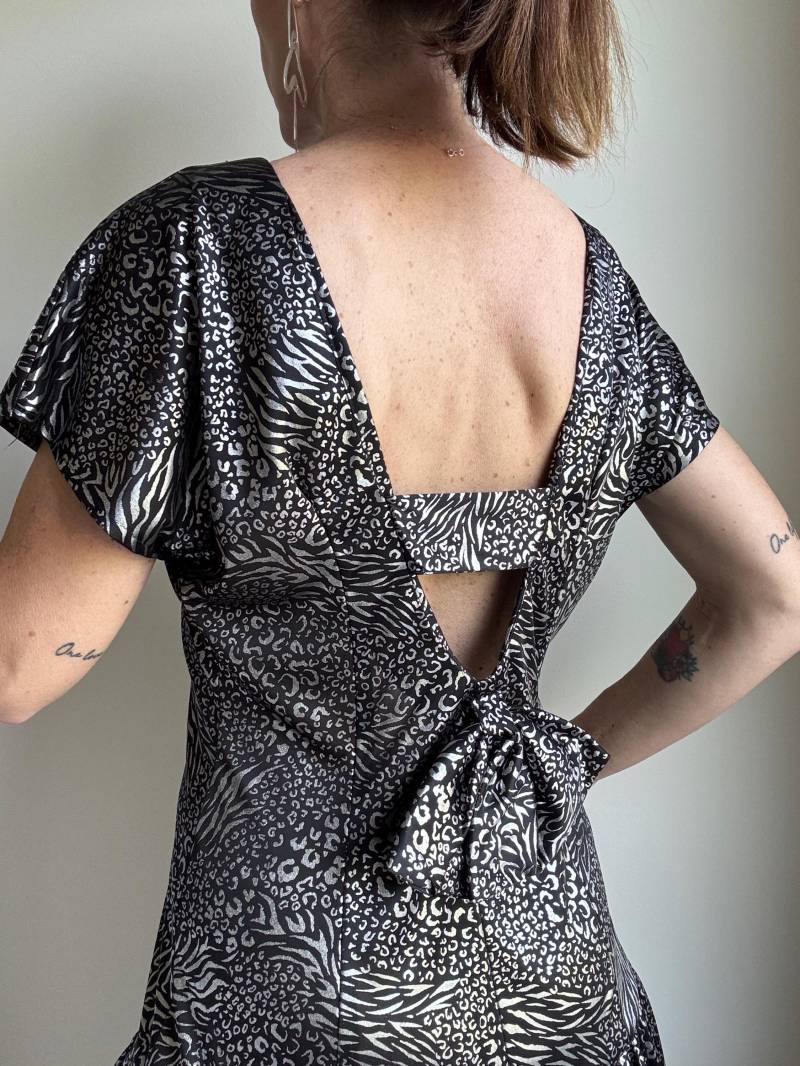 Vintage 80Er Jahre Shimmery Animal Print Schwarz & Silber Mini Kleid Gr S-M Vintage 80Er Jahre Shimmery Animal Print Schwarz & Silber Mini Kleid Gr S-M von LindaLandVintage