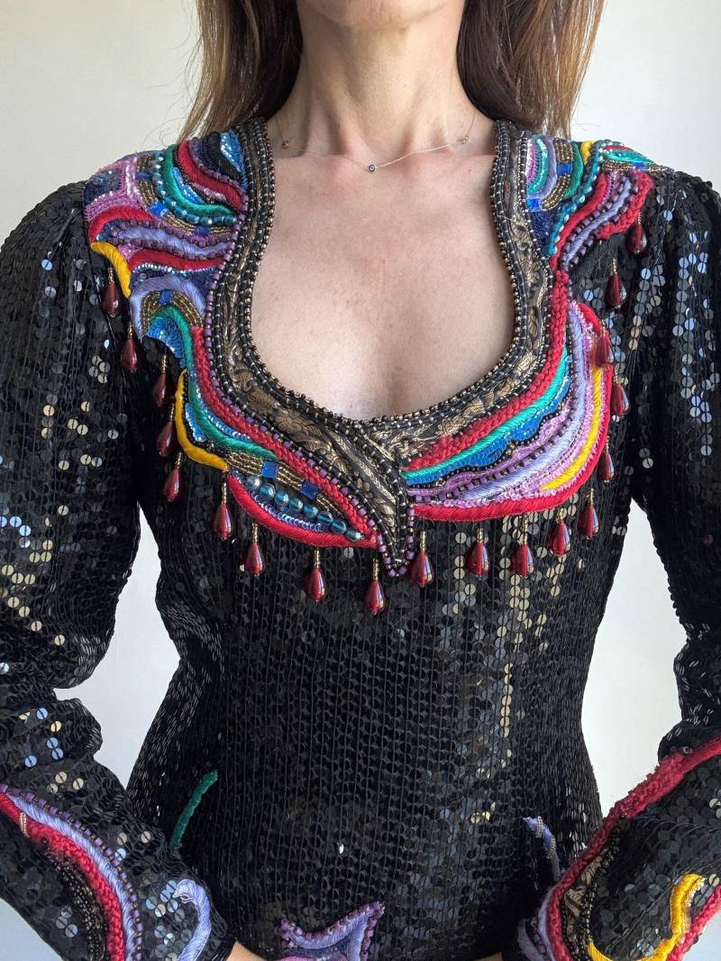 Vintage 90Er Jahre Neiman Mark Schwarzes Sequin Seide Langarm Top Verziert - Size S Vintage 90Er Jahre Neiman Mark Schwarzes Sequin Seide Langarm Top Verziert - Size S von LindaLandVintage