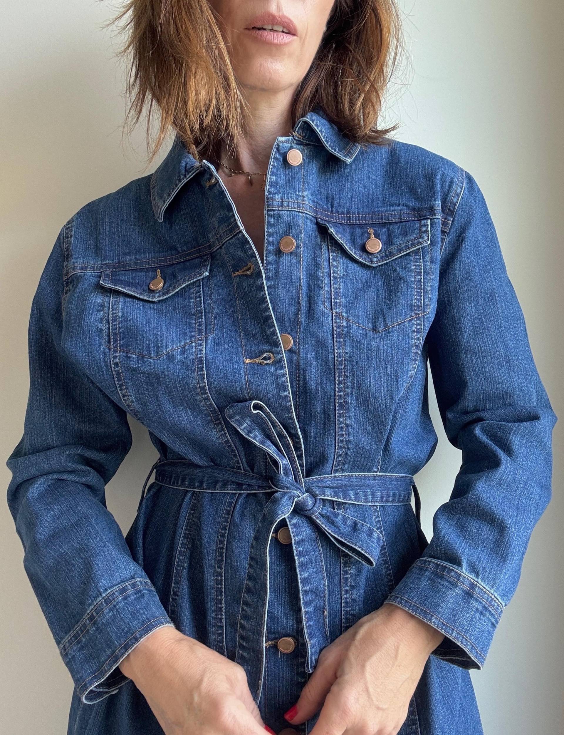 Y2K Button Down Denim Duster Jacke Mit Gürtel Größe M Y2K Button Down Denim Duster Jacke Mit Gürtel Größe M von LindaLandVintage