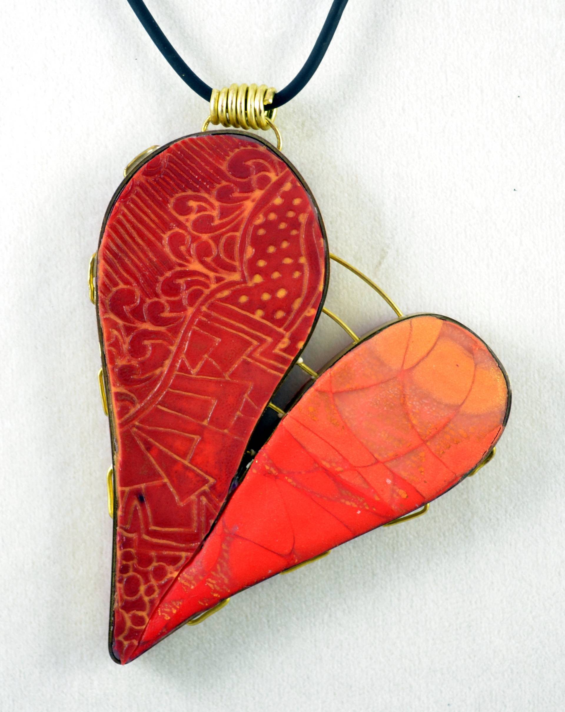 Einzigartiger, Handgefertigter Mixed Media Herzanhänger Mit Radierung Alternative© & Mokume Gane Furnieren, Messingband, Draht von LindaLeachDesigns