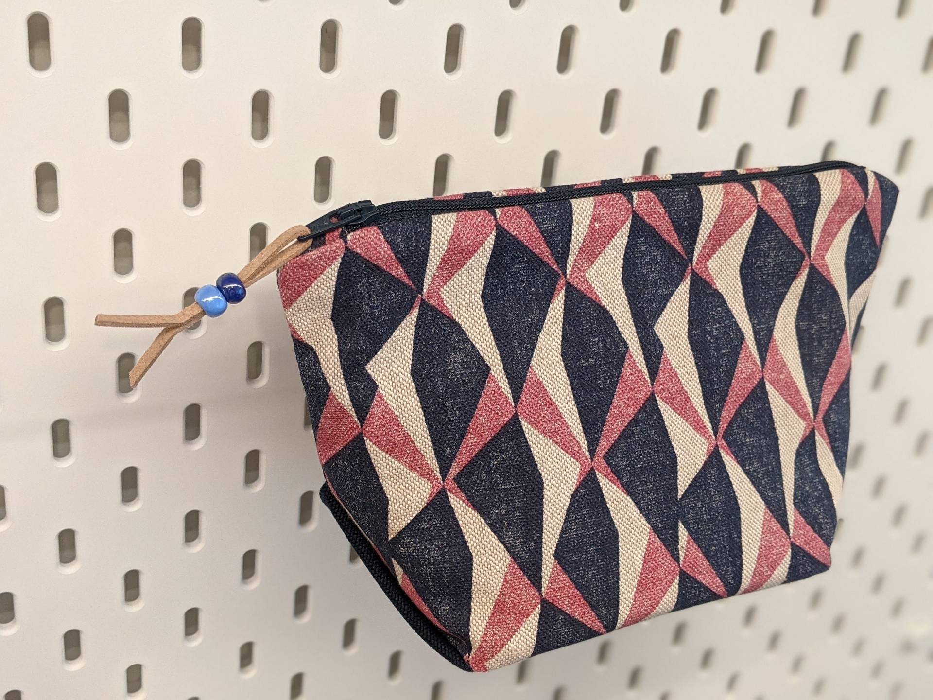 Schminktäschchen/Krimskramstäschchen Kosmetiktache Mit Taschenboden Im Origamistil Schminktäschchen/Krimskramstäschchen Kosmetiktache Mit Taschenboden Im Origamistil von LindaMajDesign