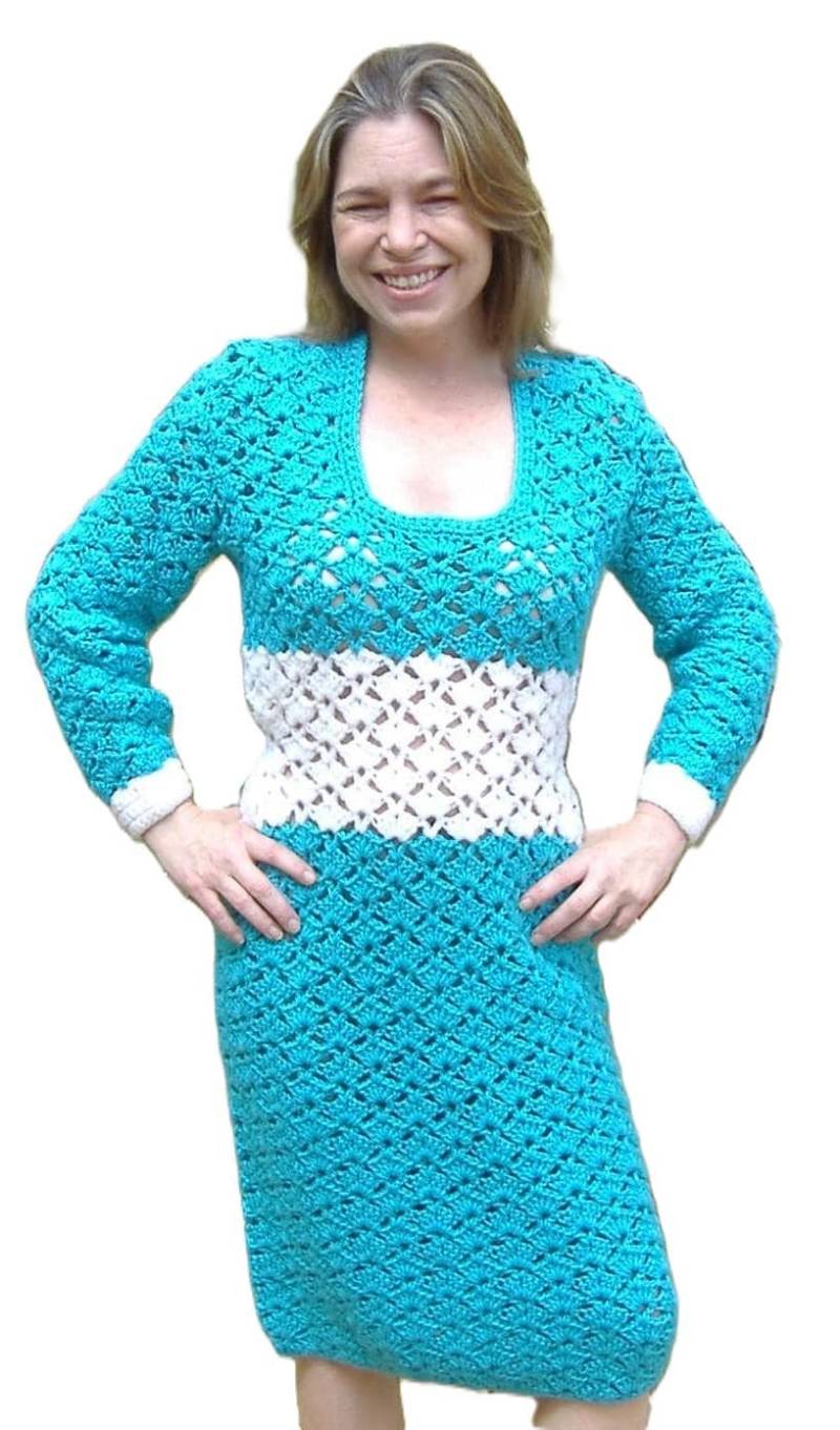 Handgemachtes Türkis Blaues Häkelkleid, Offenes Gewebe, Größe 4-6P von LindasGeneralStore