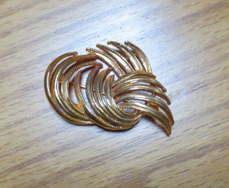 Mid Century Brosche Retro Weizengarbe Anstecknadel von LindasGeneralStore