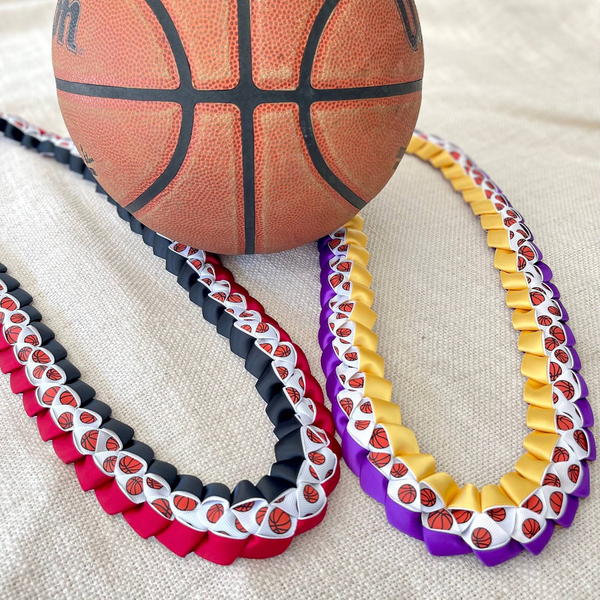 Basketball Ribbon Lei | Senior Night, Abschlussfeier Basketball Ribbon Lei | Senior Night, Abschlussfeier von LindasLeis