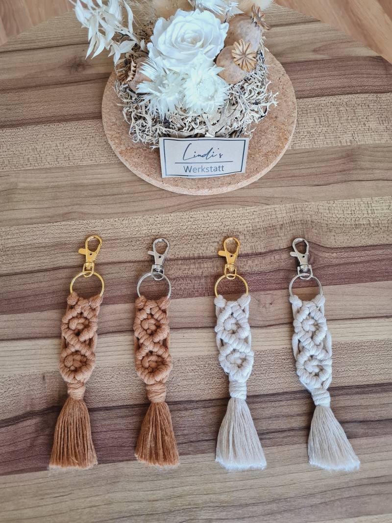 Makramee Schlüsselahänger | Anhänger Schlüsselanhänger Accessoire Geschenkidee Muttertag Geburtstag Jga Makramee Schlüsselahänger | Anhänger Schlüsselanhänger Accessoire Geschenkidee Muttertag Geburtstag Jga von LindisWerkstatt