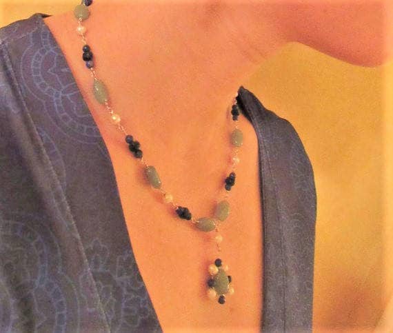 Grüne Aventurin, Lapis Und Süßwasser Perle Halskette Grüne Aventurin, Lapis Und Süßwasser Perle Halskette von LindsayMCDesigns