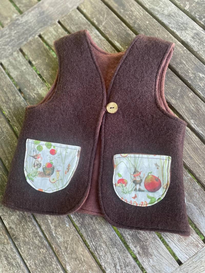 Weste Wollwalk Kinder Braun Mit Bertie Pomm Taschen Leibchen von LindwurmShop