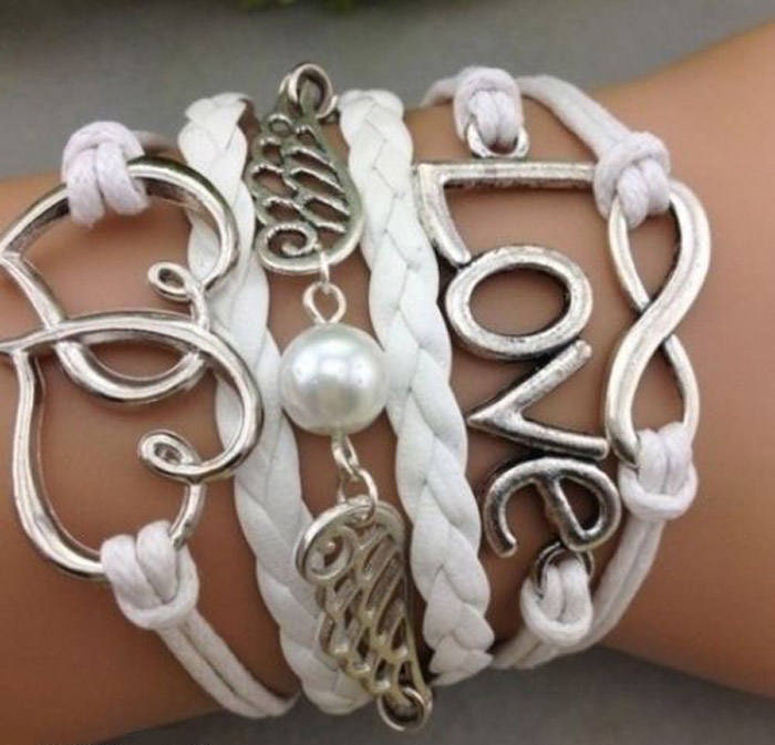 Verstellbares Multi-Layer-Leder Geflochtenes Armband, Liebes-Herz-Engels-Flügel-Unendlichkeits-Liebes-Freundschafts-Leder-Wickelarmband-Weiß von LindyLoosTreasures