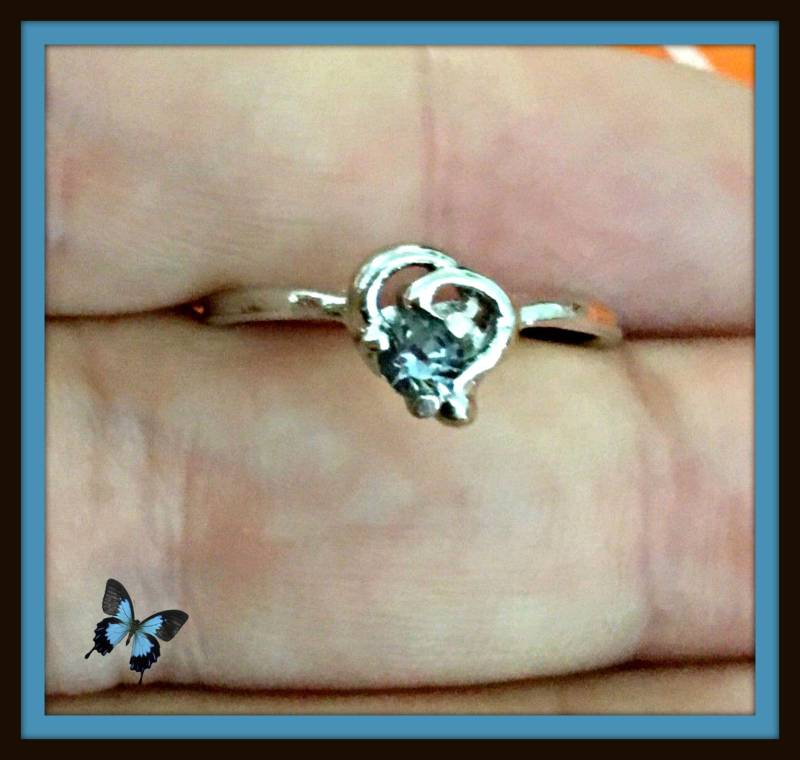 Zierlicher Silber Blauer Topas Kristall Herz Ring Größe 8, Ring, Dezember Geburtsstein, Valentine von LindyLoosTreasures