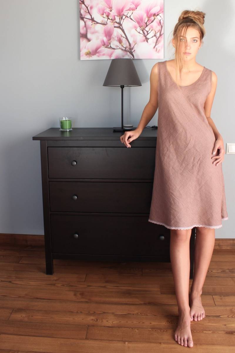 Leinen Nachthemd, Schräg Geschnitten von LinenDeep