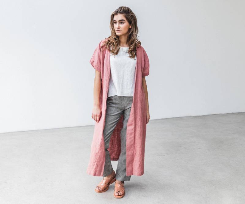 Lange Jacke Aus Lachsfarbenem Leinen Mit Kurzen Ärmeln. Weste Seitlichen Taschen. Handgemachte Flachsbekleidung in 47 Farben Erhältlich von LinenDi