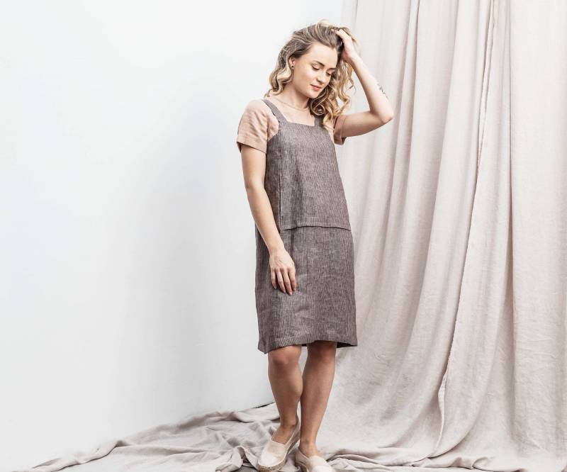 Leinenkleid. Täglich Ärmelloses Leinenkleid Mit Fronttasche. Leinen Sarafan Kleid in Braun Gestreift Farbe. Erhältlich 47 Farben von LinenDi