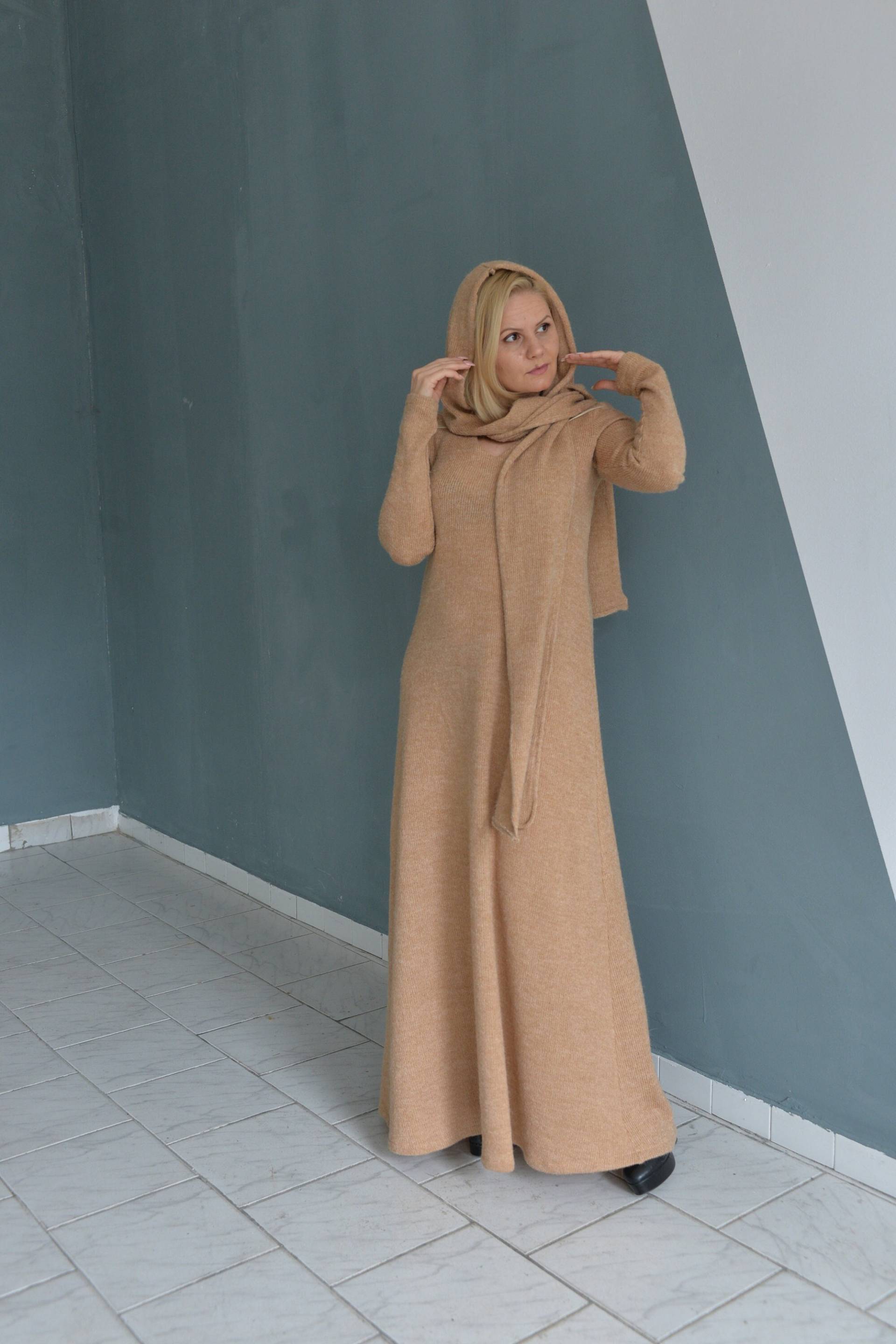 Winter Maxi Kleid, Strick Kapuze Sweatshirt Karamell Pullover Plus Size Kleid von LinenDressesForWomen