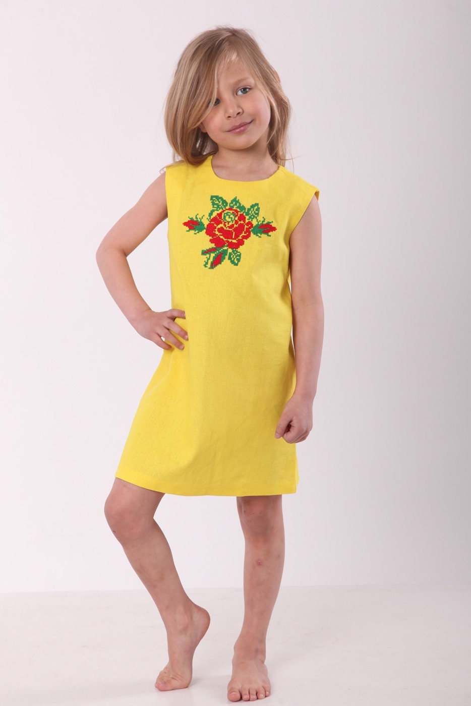 Leinenkleid Für Baby Mädchen, Besticktes Sommerkleid Mit Blumenstickerei, Leinen Sonnenkleid, Leinenkleid, Geschenk Mädchen von LinenFantasyShop