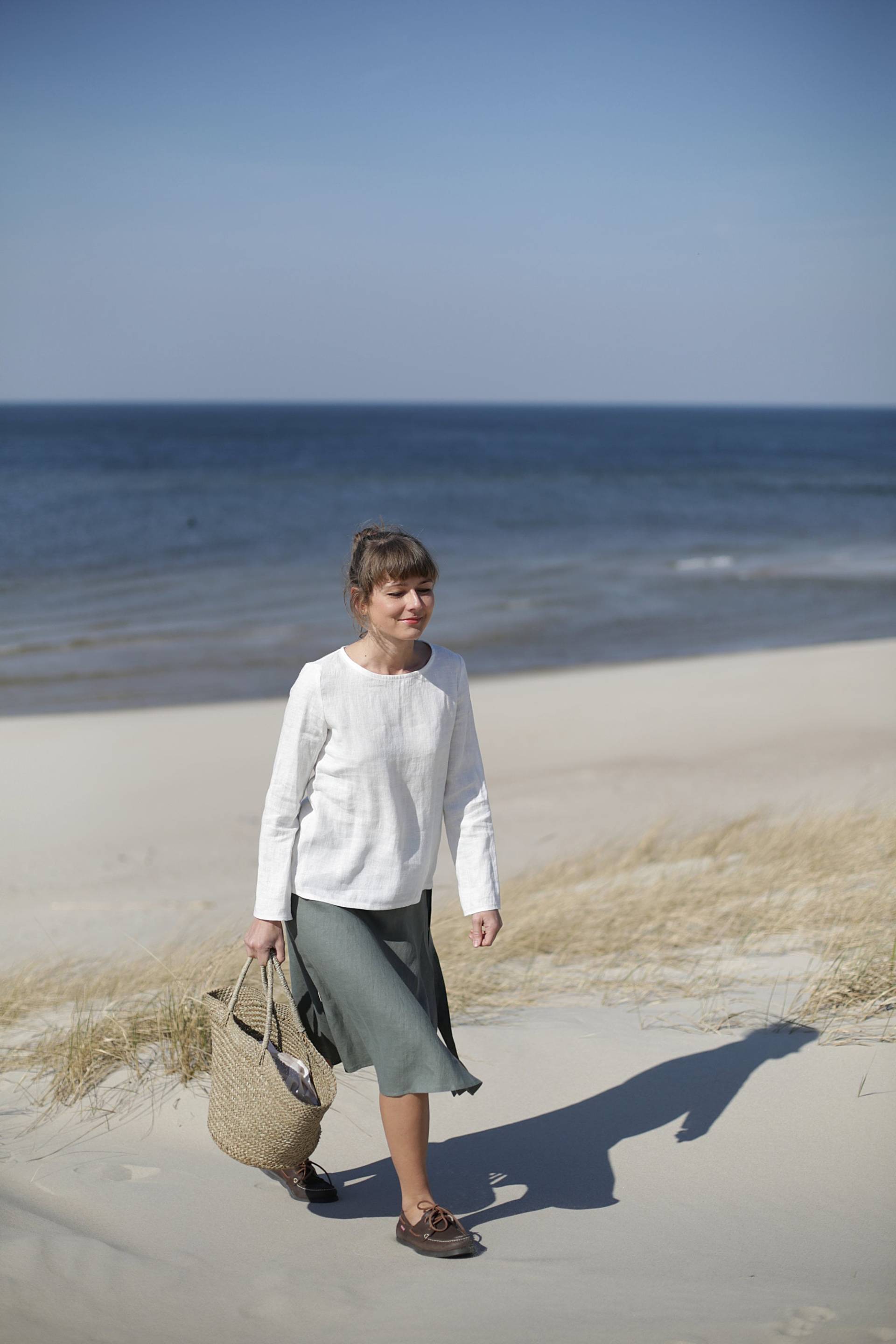 Weiße Leinen Bluse. Langarm Top. Basic Oversized Leinenhemd Mit Lockerer Passform. Handgearbeitetes, Stone Washed Weiße Leinen Bluse. Langarm Top. Basic Oversized Leinenhemd Mit Lockerer Passform. Handgearbeitetes, Stone Washed von LinenSea