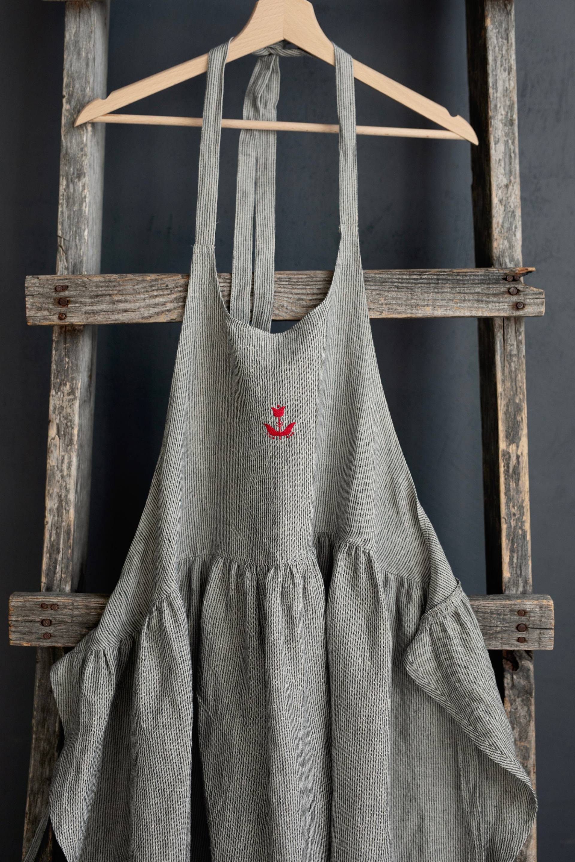 Leinenschürze, Schwarzweiß Gestreift, Taillenschürze, Verstellbare Küchenschürze, Bio-Leinen, Übergroß, Bestickt von Linenbrand