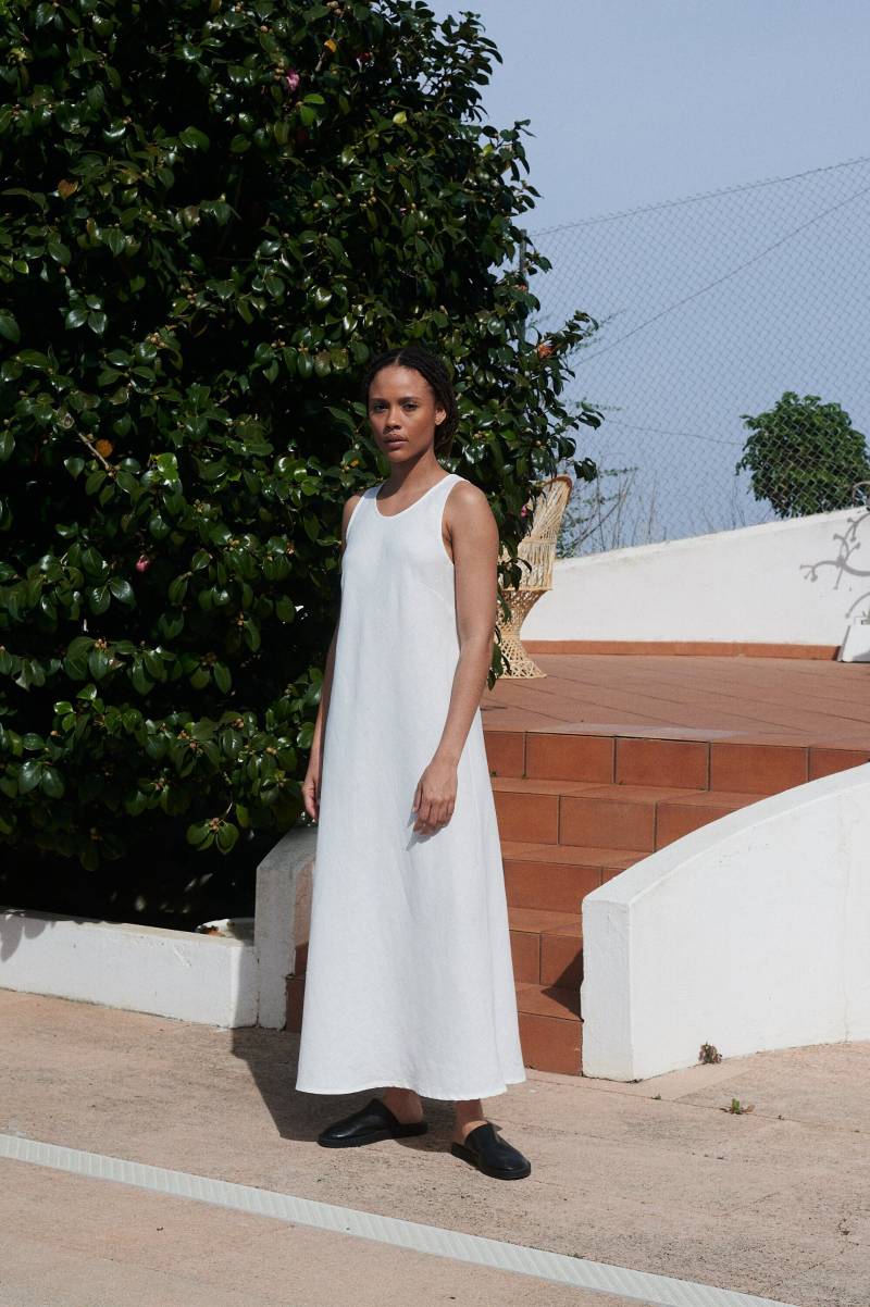 Bereit Zum Versand - Alba Milchig Weißes Leinenkleid Zartes Maxikleid Minimales Sommerkleid von Linenfox