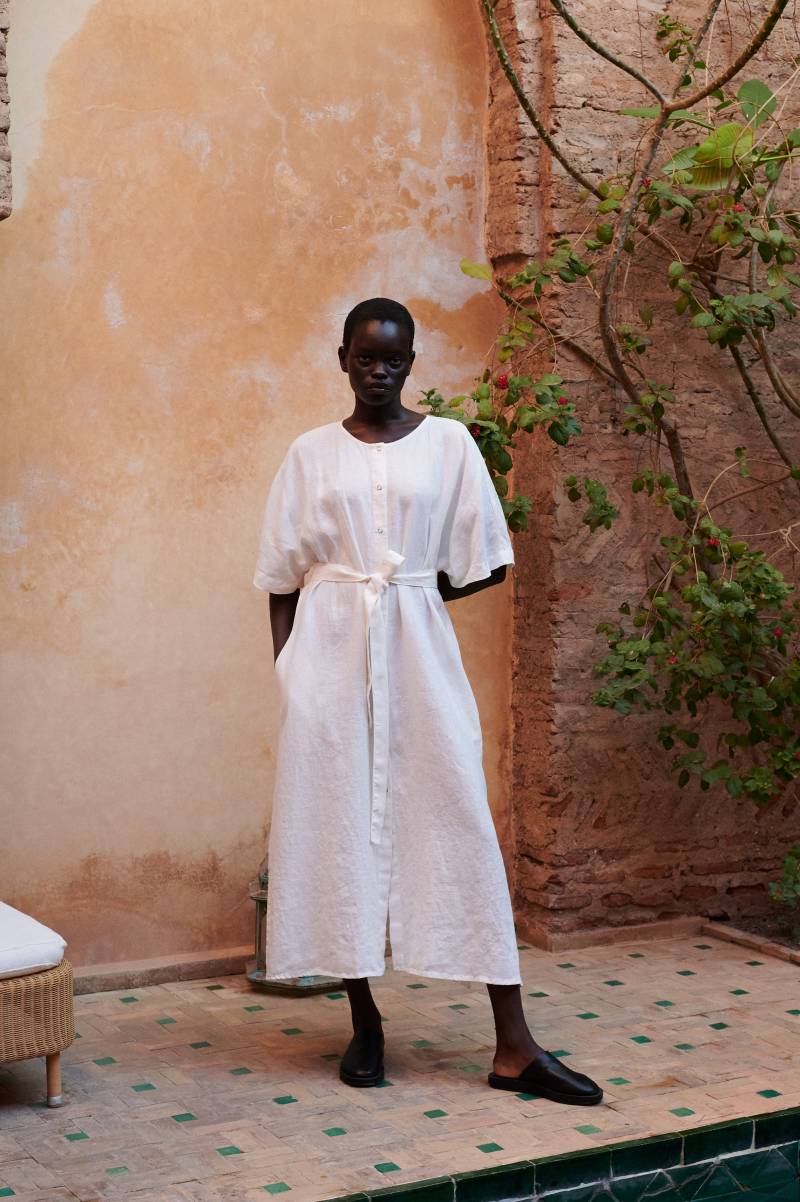 Athiec Milchiges Weißes Oversized Leinenkleid - Druckknopf Sommer Leinen Tunika Kleid Maxi von Linenfox