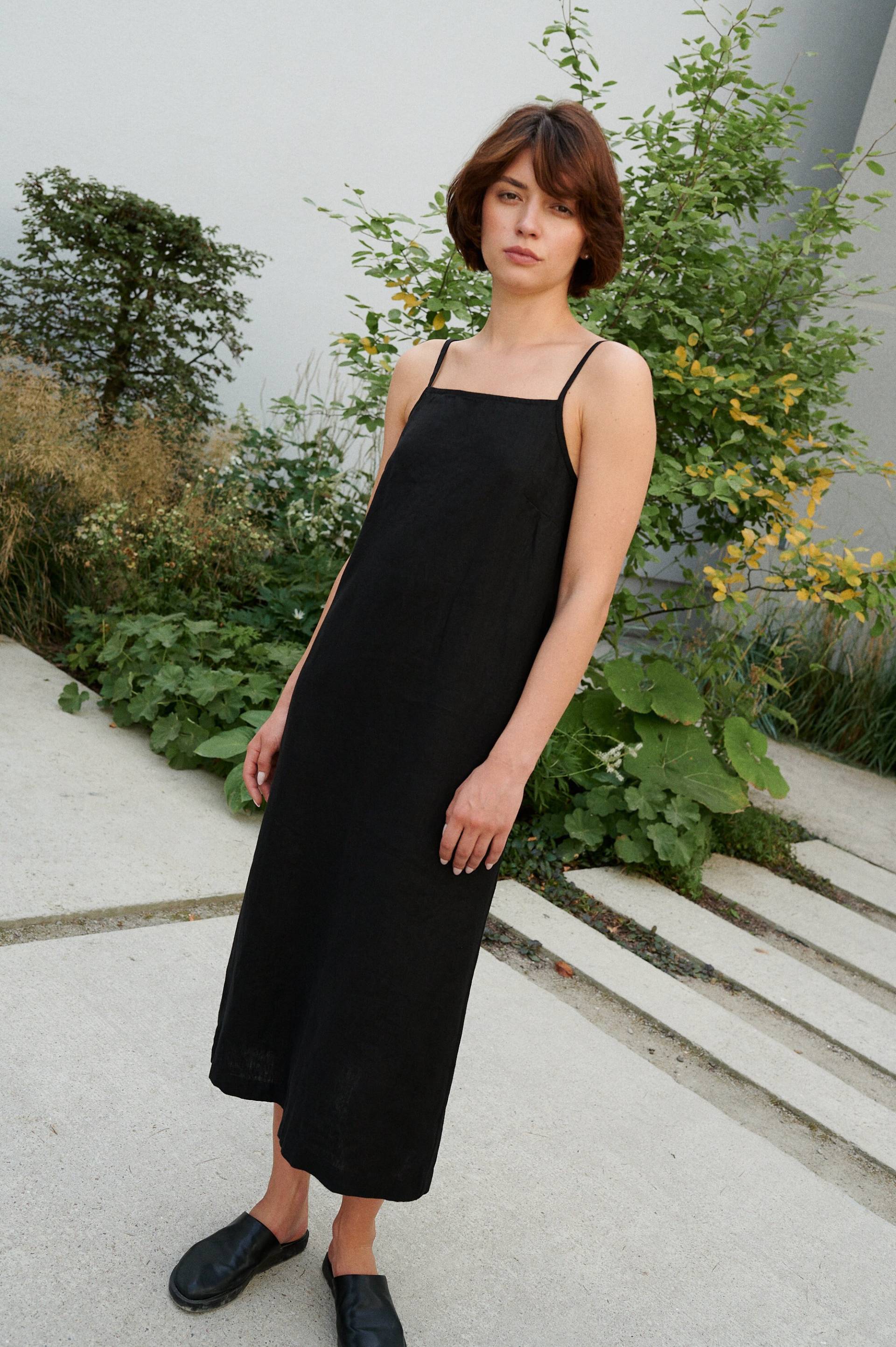 Aurora Schwarzes Kleid - Leinenkleid Langes Trägerkleid Sommerkleid Weiches Minimales von Linenfox