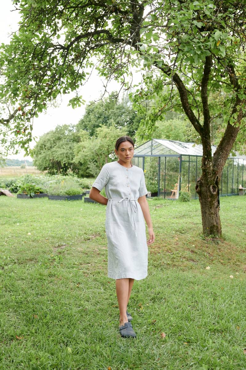Bloom Eisgraues Kleid - Schlichtes Leinenkleid Sommerkleid Alltagskleid Freizeitkleid Umstandskleid von Linenfox