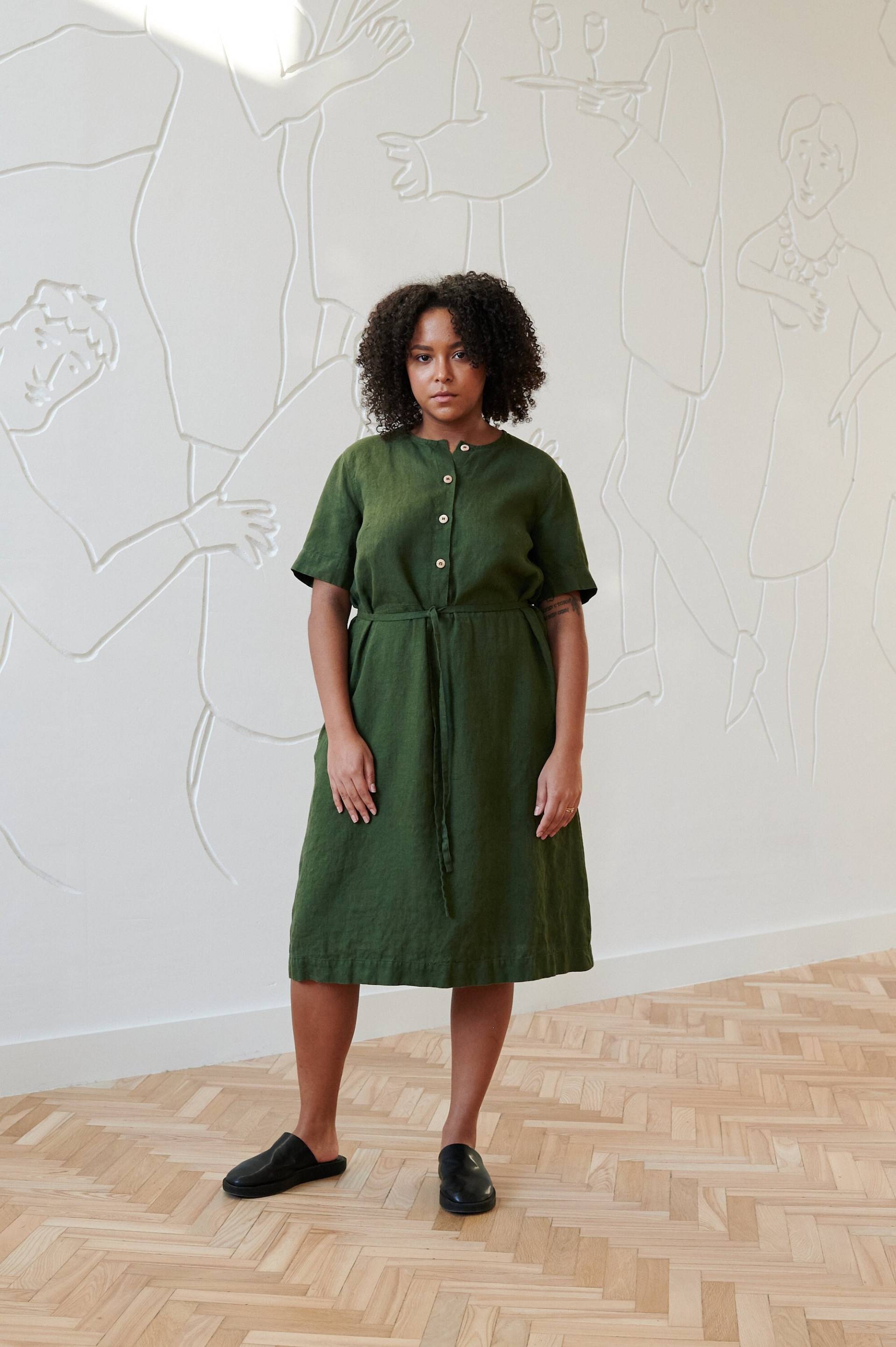 Bloom Waldgrün Kleid - Schlichtes Leinenkleid Sommerkleid Alltagskleid Freizeitkleid Umstandskleid von Linenfox