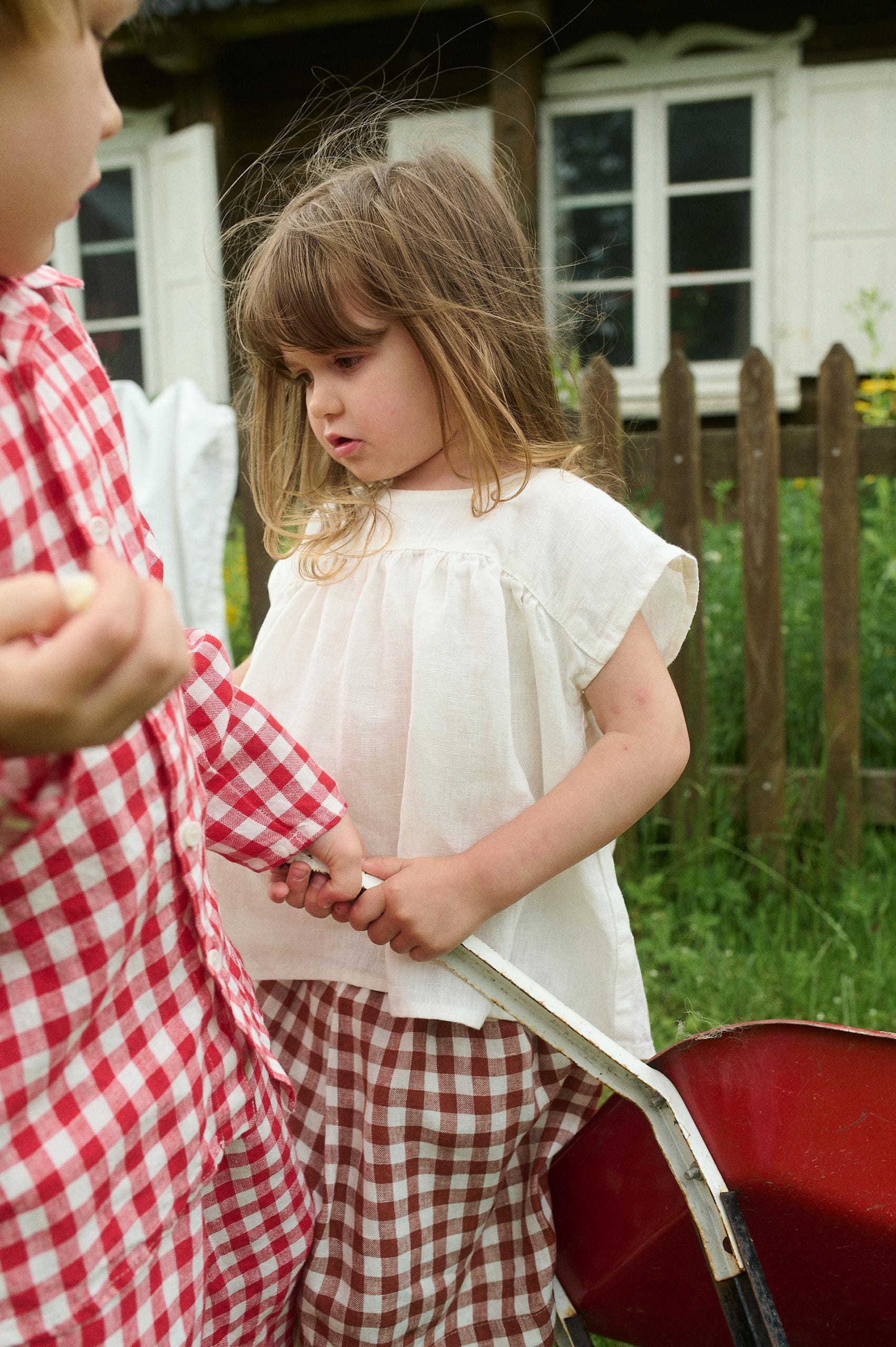 Gerafftes Leinen Top Für Mädchen von Linenfox