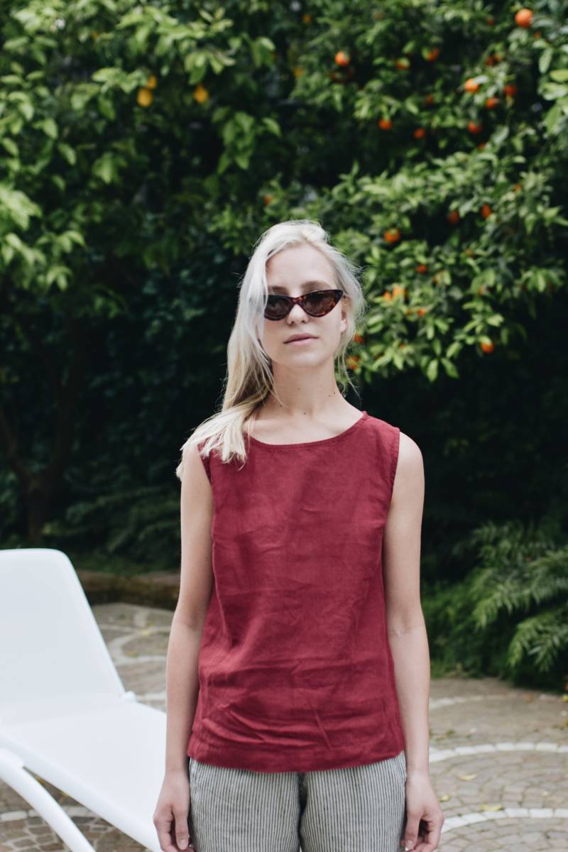 Luna Weinrotes Leinentop - Schlichtes Leinen Tanktop Leinenbluse Basic Weiche Leinenbekleidung Gewaschenes von Linenfox