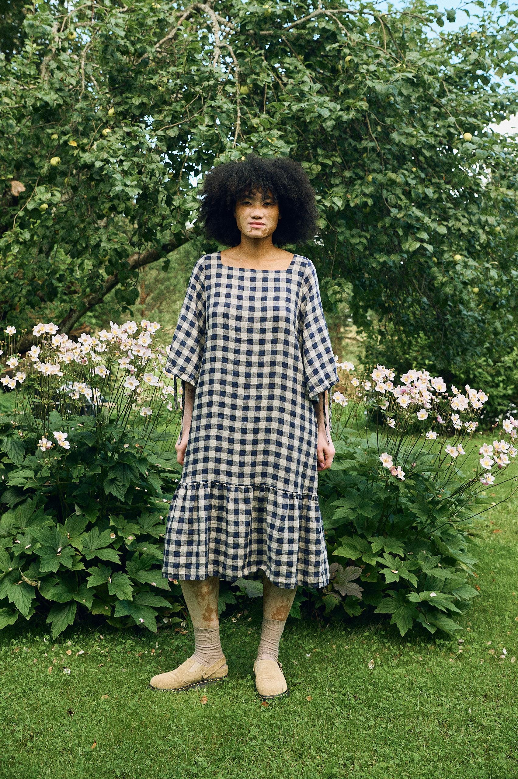 Versandfertig - Vilte Kariertes Leinenkleid Herbstkleid Langes Maxikleid Oversizedkleid von Linenfox