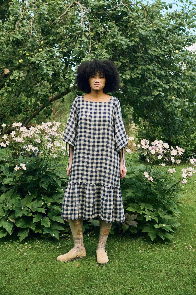 Versandfertig - Vilte Kariertes Leinenkleid Herbstkleid Langes Maxikleid Oversizedkleid von Linenfox