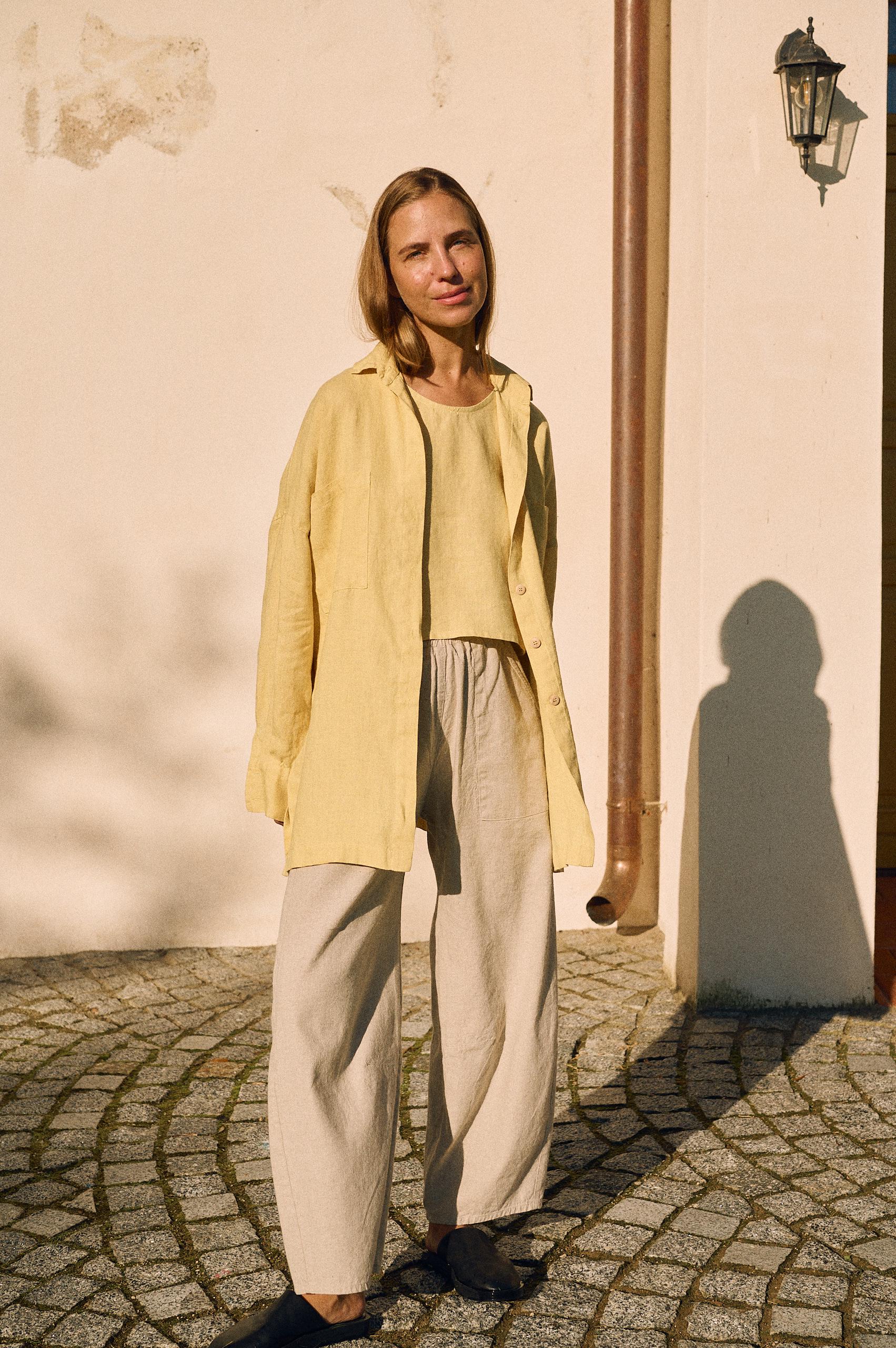 Vika Butter Leinenhemd - Sommerhemd Tropfenschulterhemd Oversized Buttergelb Freizeithemd Vika Butter Leinenhemd - Sommerhemd Tropfenschulterhemd Oversized Buttergelb Freizeithemd von Linenfox
