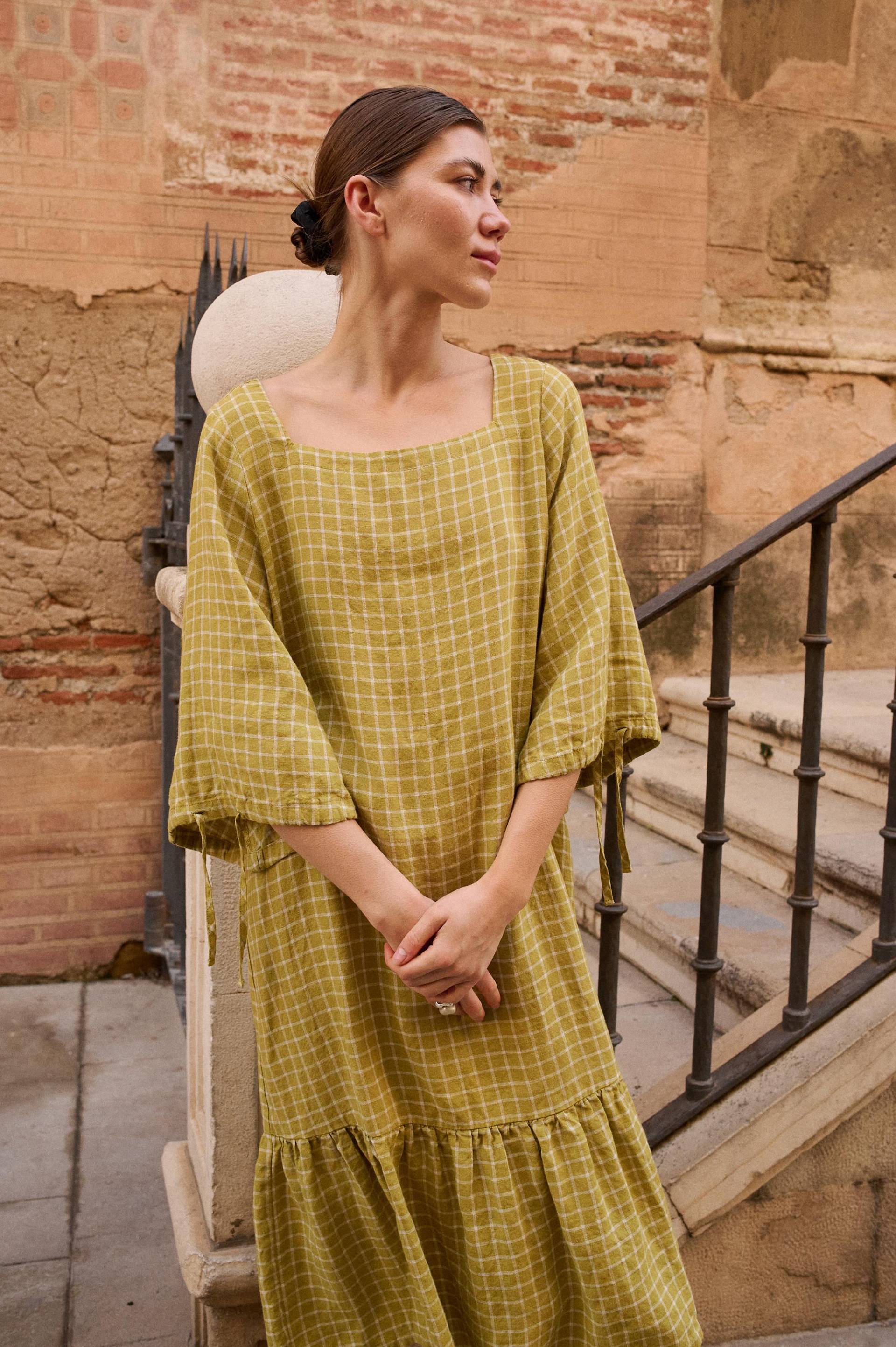 Vilte Pickle Karos Leinenkleid - Rüschenrock Sommerkleid Oversized Schickes Weiches Leinenkleid-Weitärmelig von Linenfox