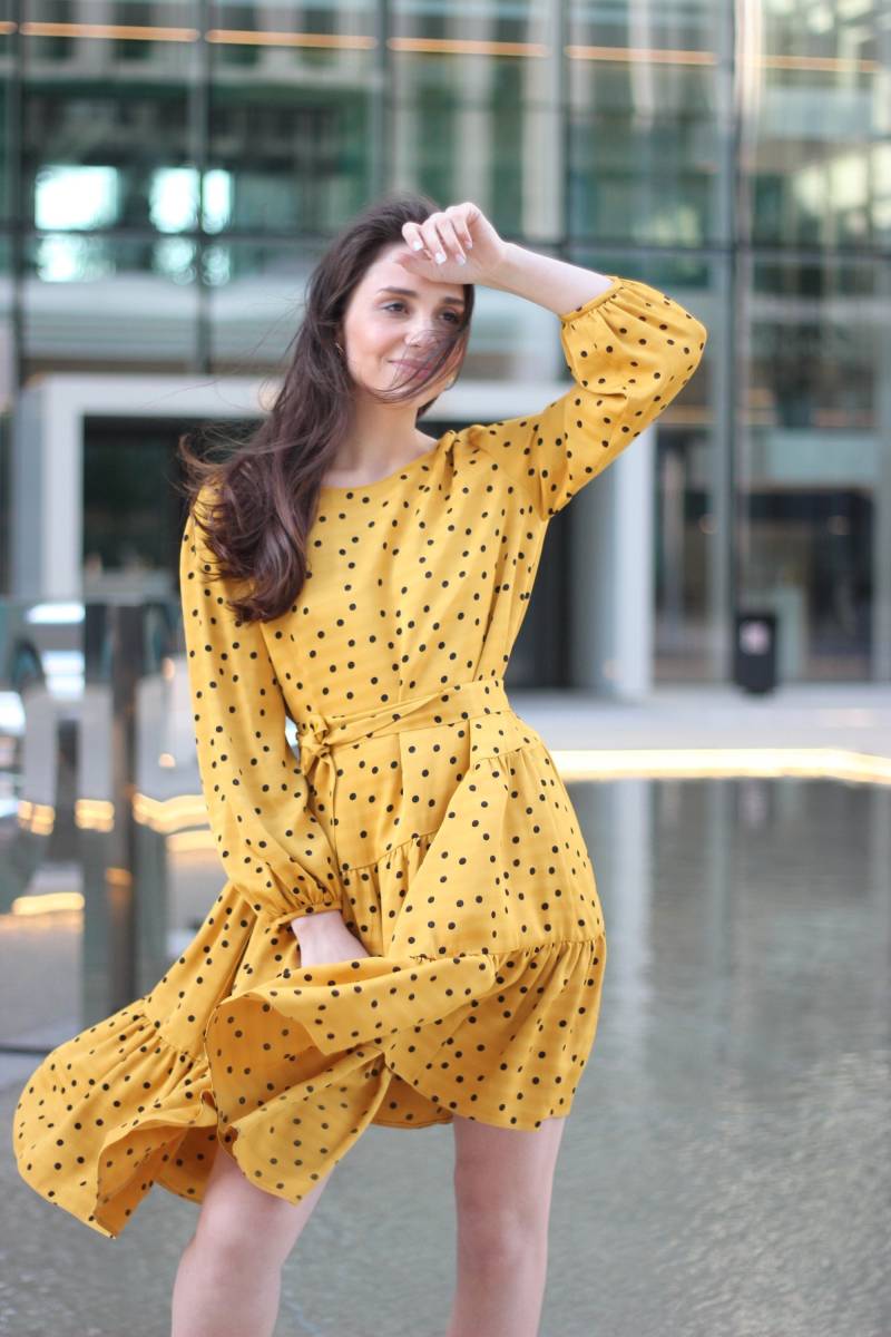 Gelbes Sommerkleid, Gepunktetes Kleid, Damenkleider, Minimalistisch, Geschenk Für Sie, Eine Linie Lola Kleid von Linenlara