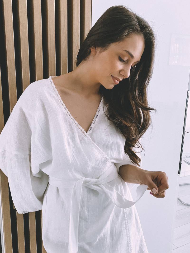 Weißer Leinenmantel Mit Schnürungen, Kimono-Robe, Geschenk Für Sie, Brautmantel, Brautjungfer Robe, Loungewear, Brauthochzeitsmantel, Nina-Robe von Linenlara