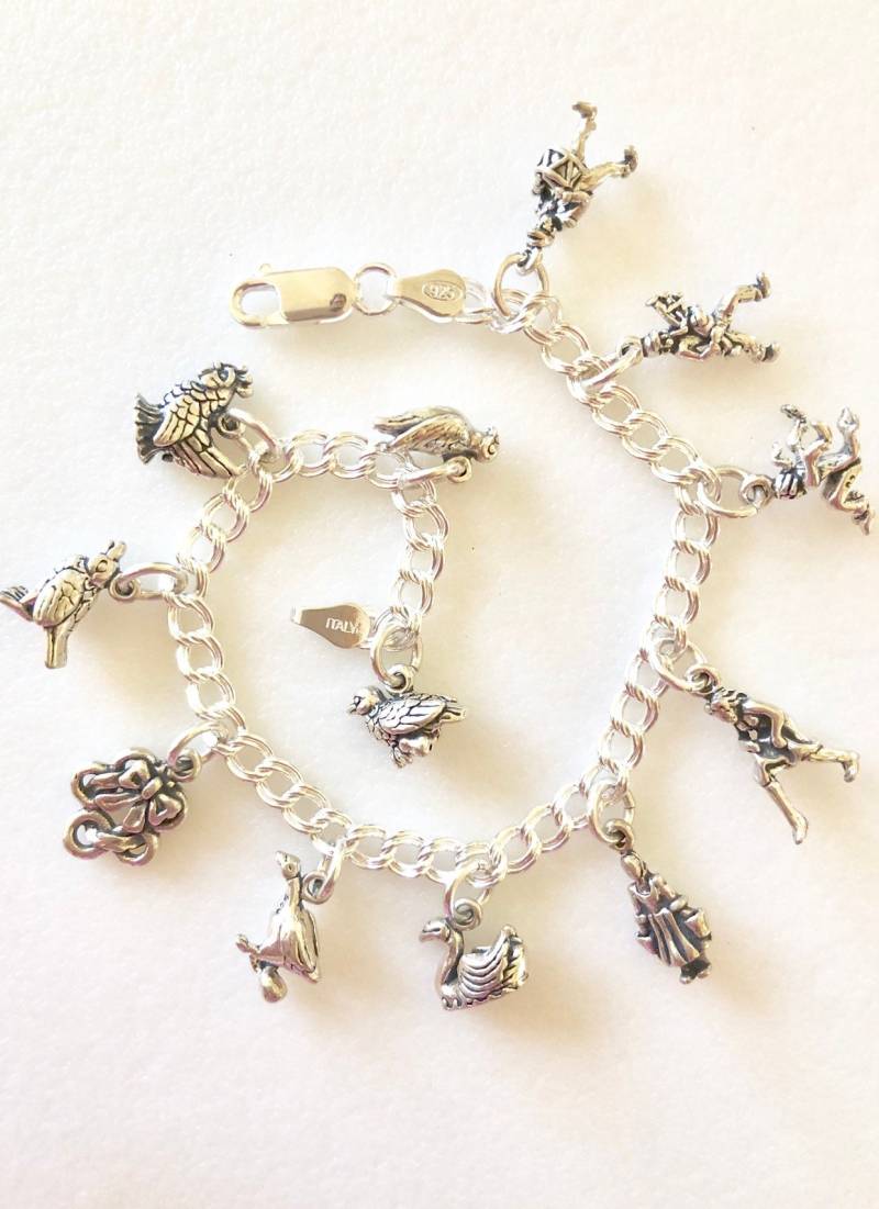 12 Tage Von Weihnachten Sterling Silber Bettelarmband, Weihnachtslied Charms, Petite 3D .925 Armband von Linettesjewelrychest