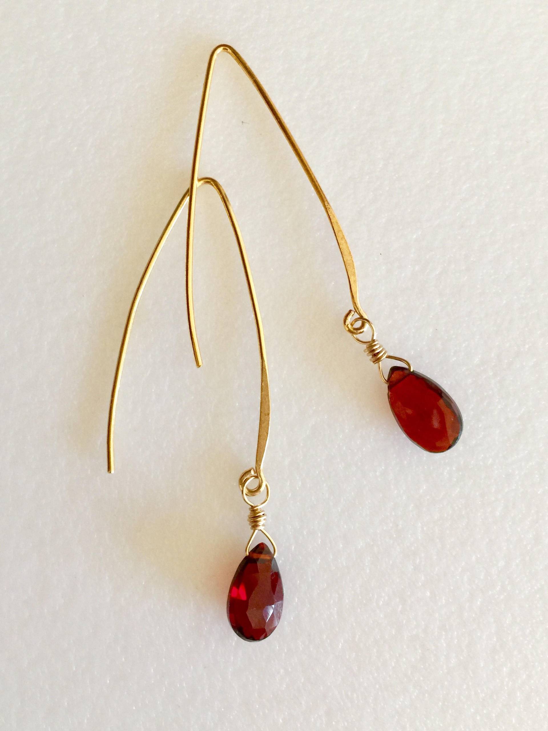 Granat Ohrringe, Januar Geburtsstein, Rote Brioletten, Luxe Aaa, Burgunderrot, 24K Gold Vermeil, Sterling Silber von Linettesjewelrychest