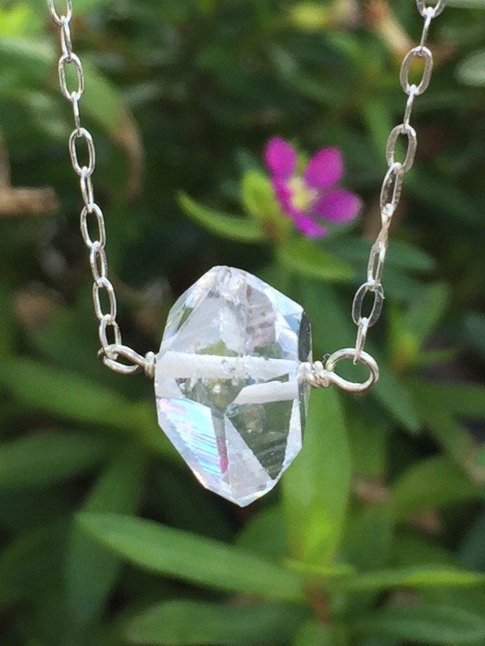 Herkimer Diamant Halskette, Minimalist Kristall Edelstein Roh Quarz Stein, April Geburtsstein, Sterling Silber, 14K Gold Fill von Linettesjewelrychest