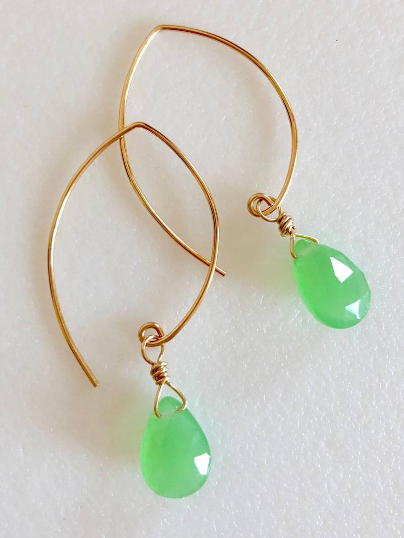 Peridot Grün Chalcedon, Grüner Chalcedon Edelsteine, August Birthstone, Braut, Gold Füllen, Sterling Silber von Linettesjewelrychest