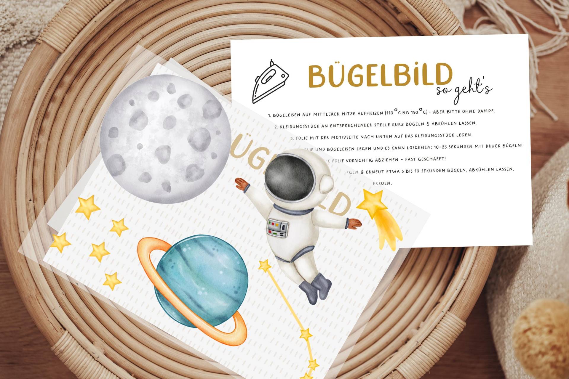 Bügelbild Astronaut Weltraum Sterne Planet Sternschnuppe von Lingerei